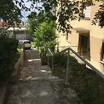 Andi